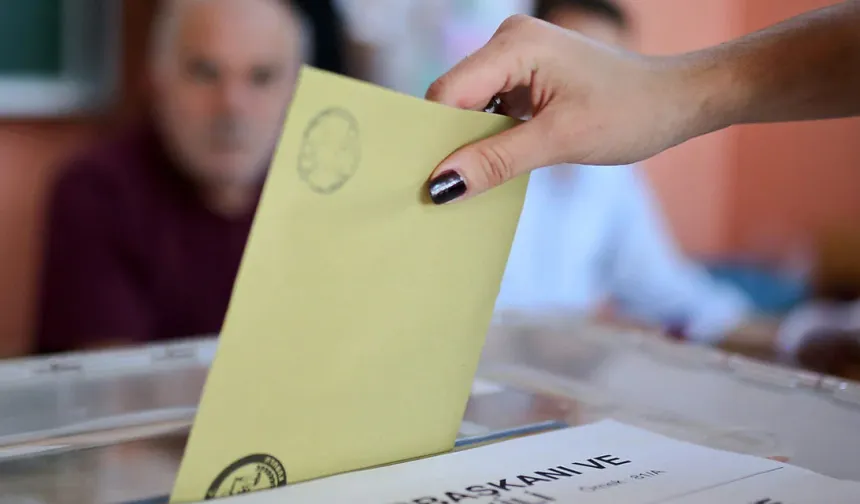 Yeni seçim anketi yayınlandı! Kadın seçmenler bakın hangi partiye oy verecek?