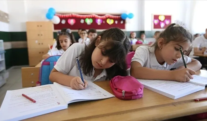 İlk ara tatil ne zaman? 2025 Kasım tatili tarihi: 2025 Okullar ne zaman tatil olacak?