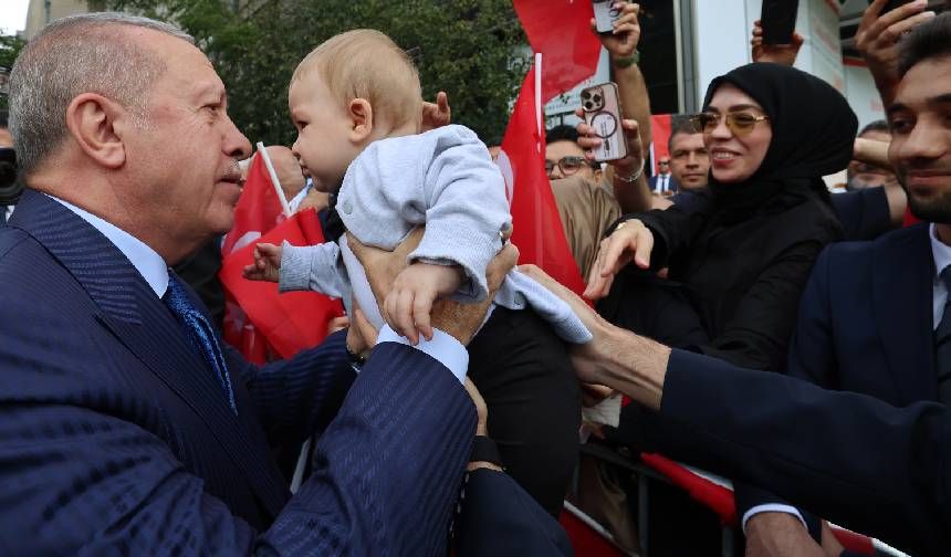 Cumhurbaşkanı Erdoğan'ın kalbini çalan bebek!