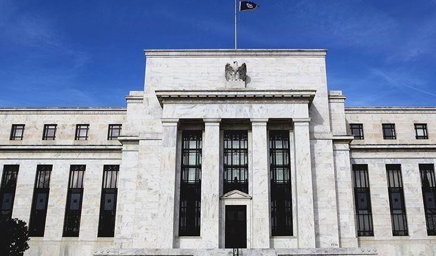 Uzmanlar Fed'in gelecek yıl faiz oranlarını beklenenden daha fazla indirebileceğini öngörüyor