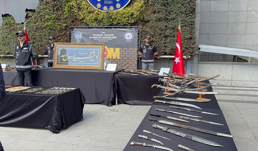 20 yıldır aranan tarihi hat levha İstanbul’da ele geçirildi