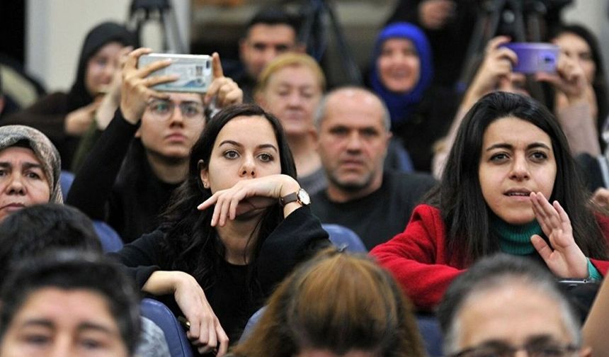 10 bin öğretmen ataması ne zaman? 2025 MEB AGS puanı ile 10 bin öğretmen ataması başvuruları başladı mı?