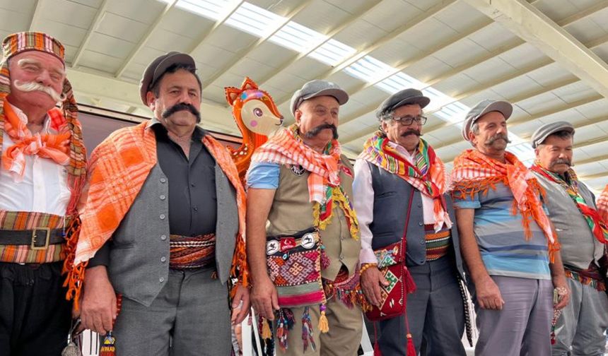 Pala bıyıklar yarıştı