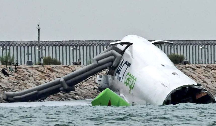 Kargo uçağı denize düştü: Türk şirketine ait detay ortaya çıktı