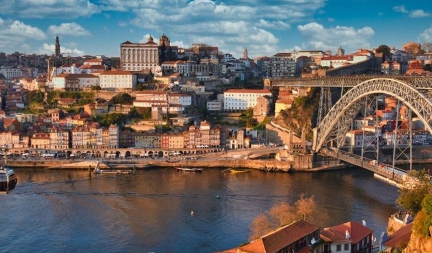 43 bin TL gelirin varsa Portekiz 'gel vatandaşım ol' diyor!