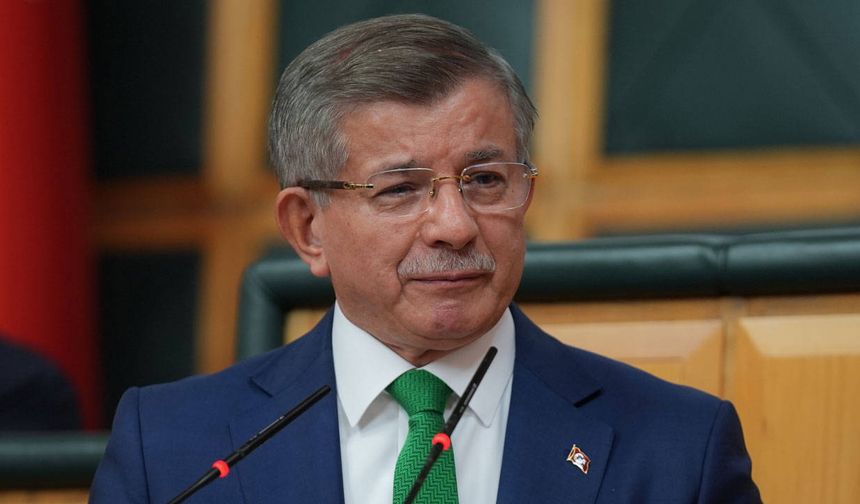 Ahmet Davutoğlu’ndan şaşırtan açıklama: 'Maddi sıkıntı çekiyorum'