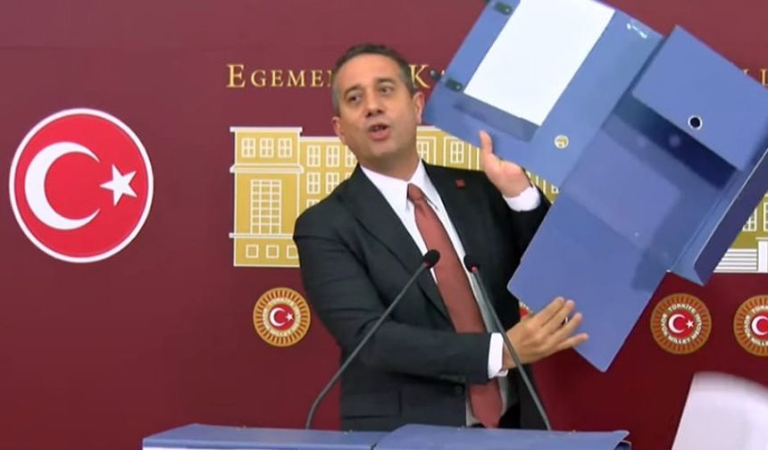 Başarır, içi boş klasörleri teker teker fırlattı: 'Bununla mı parti kapatacaksın?'