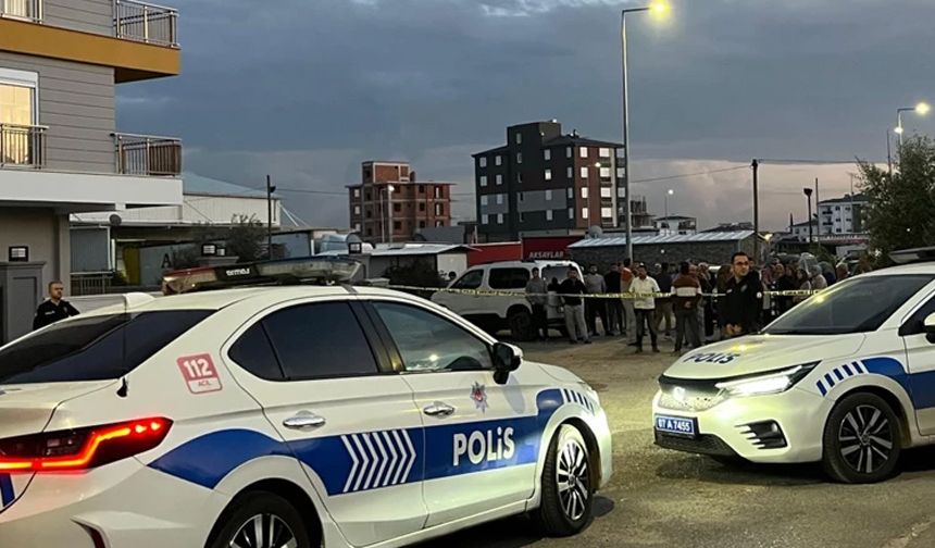 Polis memuru dehşet saçtı: Eşi ve 2 kızını öldürdü