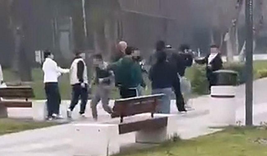 Bursa'da iki grup arasındaki kavga kamerada