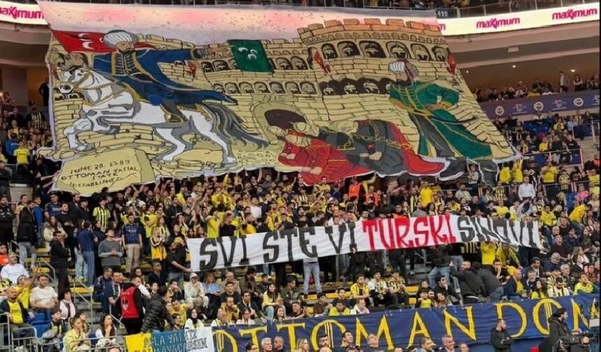 Partizan'ın skandal pankartına Fenerbahçeli taraftarlardan 'Osmanlı tokadı'