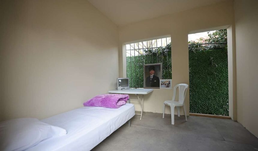 Ekrem İmamoğlu’nun Silivri’de kaldığı hücre sergileniyor