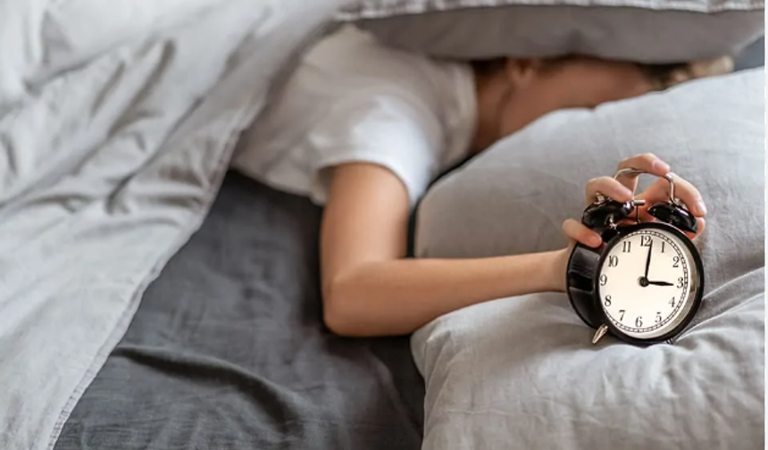 Az uyumak kalp krizi ve alzheimer riskini artırıyor