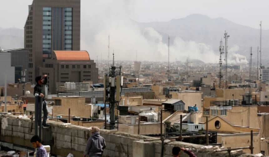 İsrail saldırılarında, İran'a ilk 36 saatte 2 bin bomba atıldı