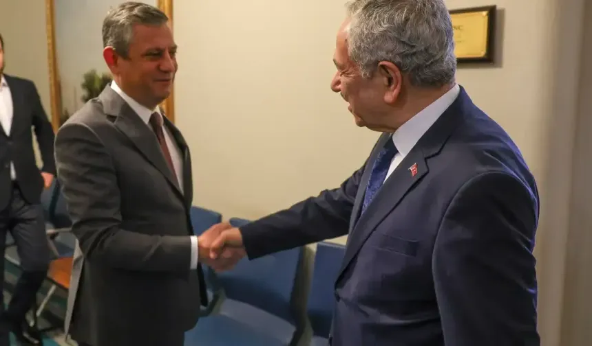 Bülent Arınç, Özgür Özel ile yaptığı görüşmeyi anlattı: İmamoğlu konusu açıldı mı?