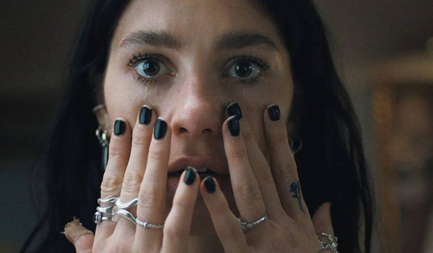 Duffer Kardeşler yine başardı: Yeni korku dizisi dünyayı kasıp kavuruyor!