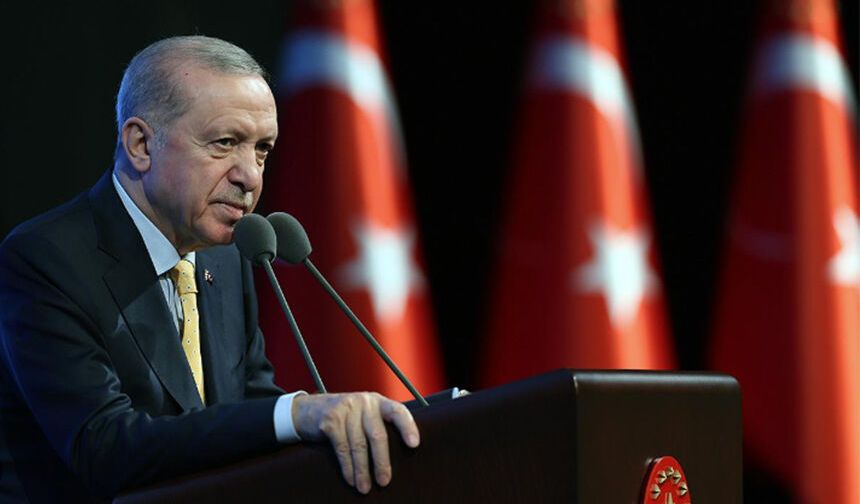 Cumhurbaşkanı Erdoğan'dan İstanbul'daki saldırıya ilk tepki: 'Zaman ayarlı provokasyon, lanetliyoruz'