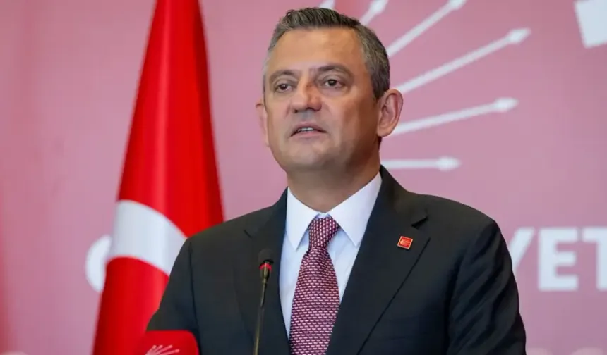 Özgür Özel, CHP Grup Başkanı seçildi!