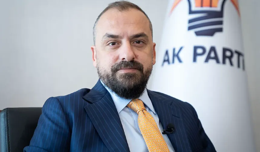AK Parti’de 'gizemli takım elbiseli' polemiği! İşaret edilen Faruk Acar konuştu