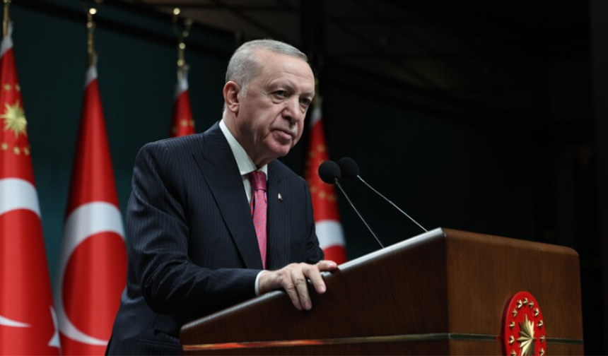 Cumhurbaşkanı Erdoğan'dan kabine sonrası sert uyarı: 'Selden kütük kapma dönemi değil!'