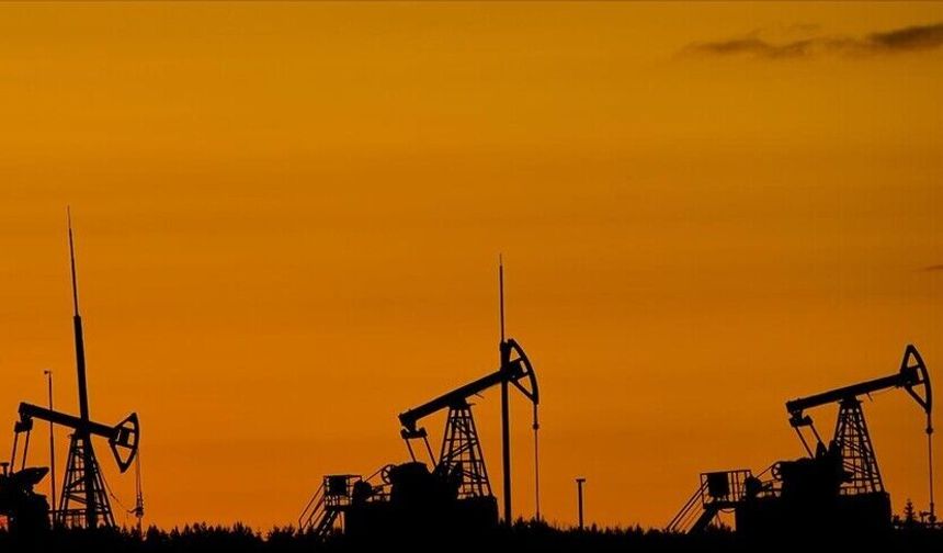 Hürmüz Boğazı'nda toparlanma görüldü: Brent petrolü 75 doların altına çekti