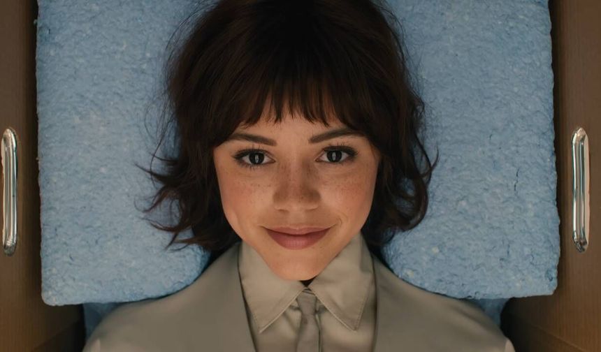 Jenna Ortega'nın yeni filmi 'Klara and the Sun'dan ilk fragman geldi!