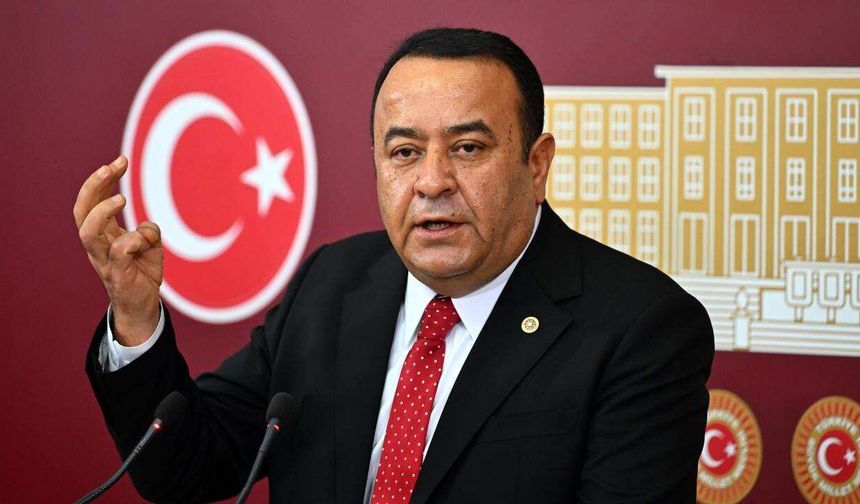 CHP'den yeni bir ayrılık daha! Ankara Milletvekili Adnan Beker istifa etti