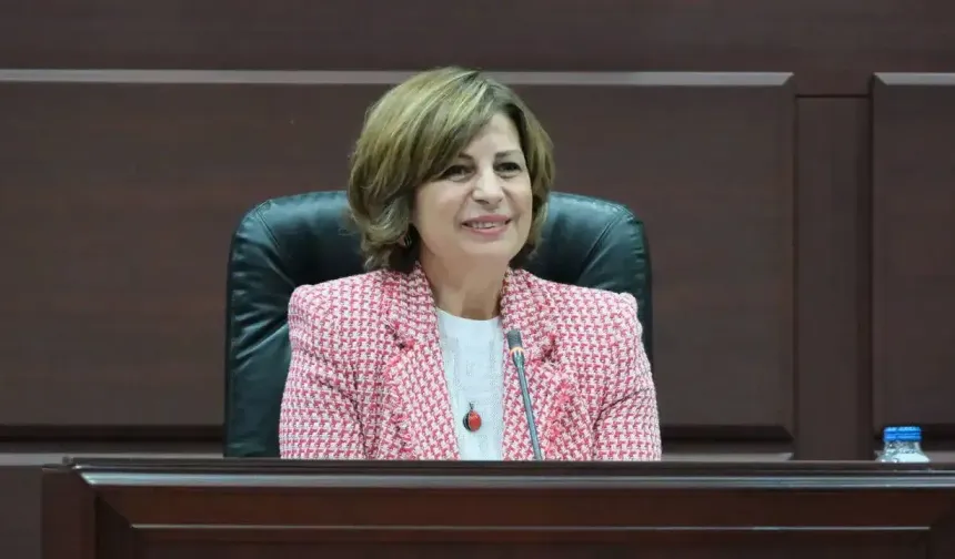 Eskişehir Belediye Başkanı Ayşe Ünlüce CHP’den istifa etti!