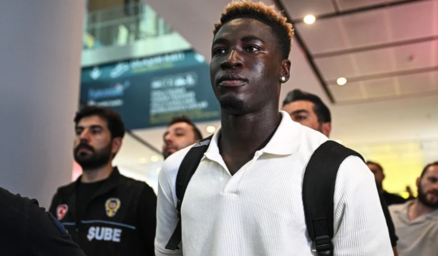 Fenerbahçe'den bomba transfer: Kojo Peprah Oppong İstanbul'da!