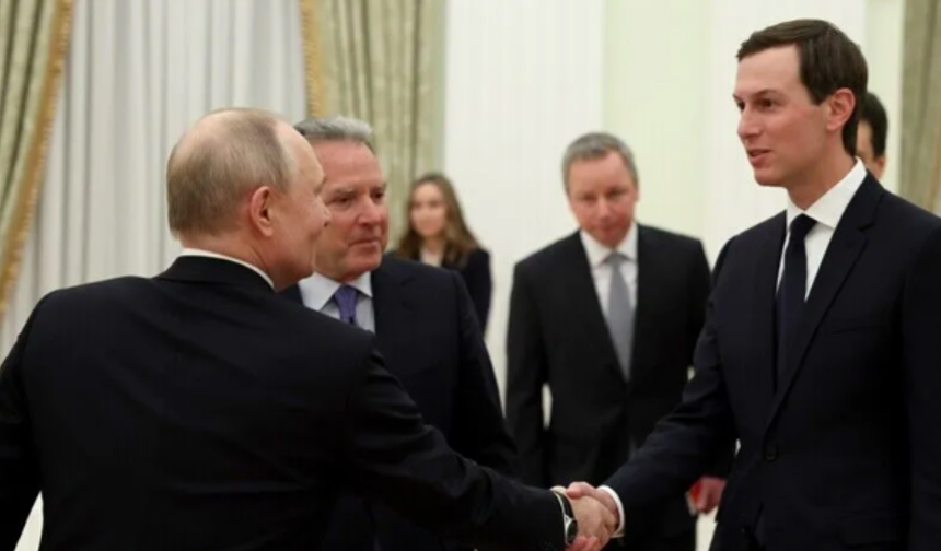 Putin ile Trump'ın temsilcileri Moskova'da masada