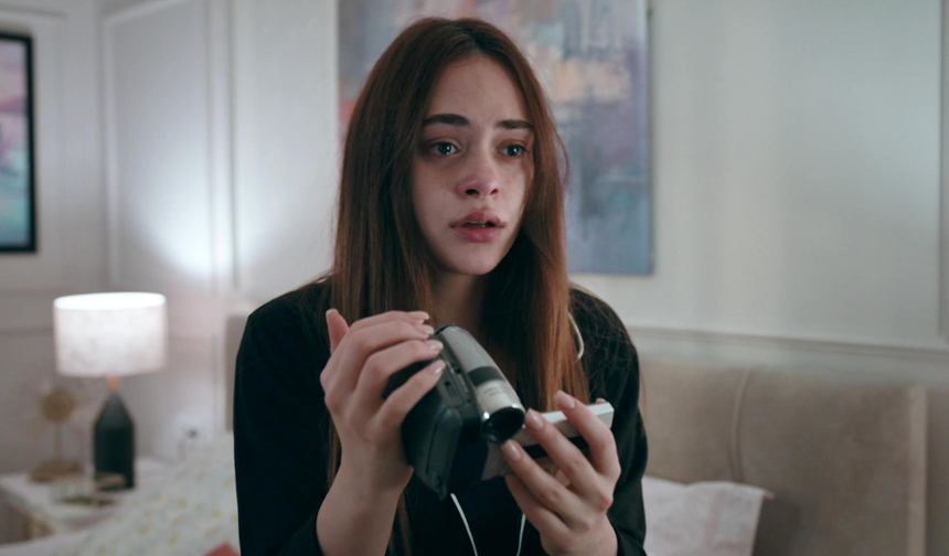 Melek artık her şeyi biliyor! Altı Üstü İstanbul 15. bölüm fragmanında dengeler değişiyor