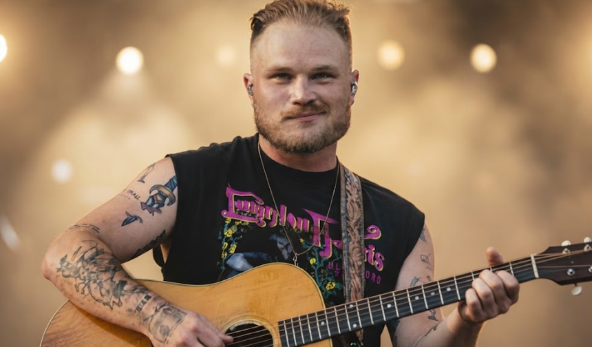 Gillette Stadyumu'nda Zach Bryan'dan Filistin'e destek mesajı