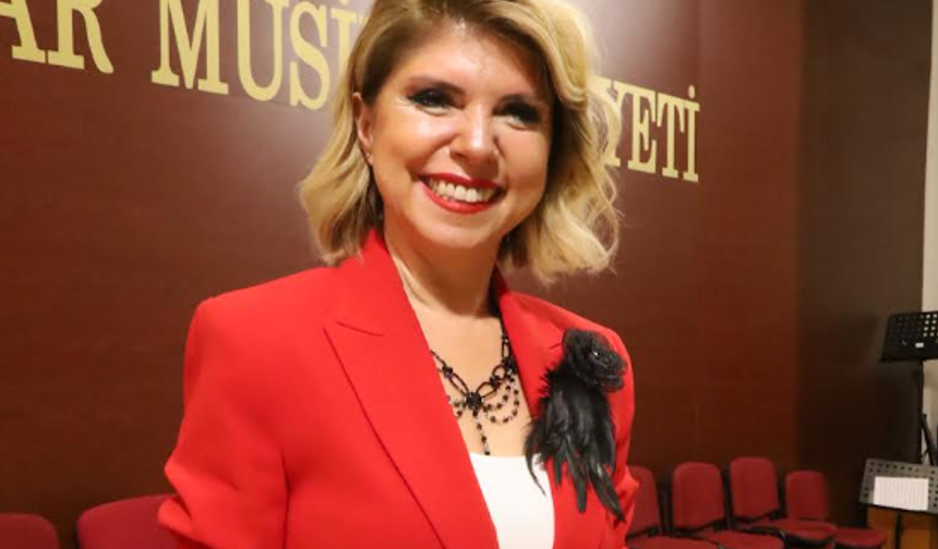 Sezen Cin Özdemir'e 108 yıllık Üsküdar Musiki Cemiyeti'nde önemli görev! İcra Heyeti Şefi oldu