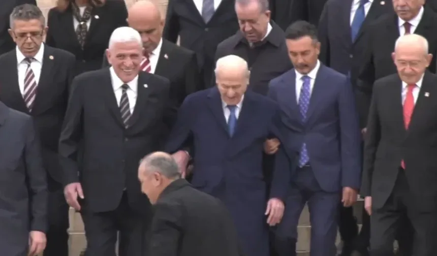 Anıtkabir'de Bahçeli'nin koluna girmişti: Dervişoğlu'ndan ilk açıklama: 'Siyaset o kadar kutuplaştı ki...'