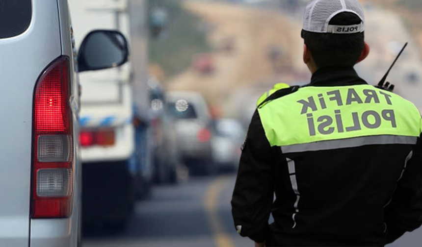 trafik polisi-gazeteyazıyor