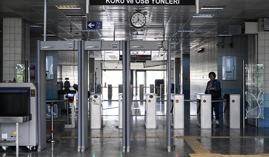 Su basan metro istasyonları kullanıma açıldı