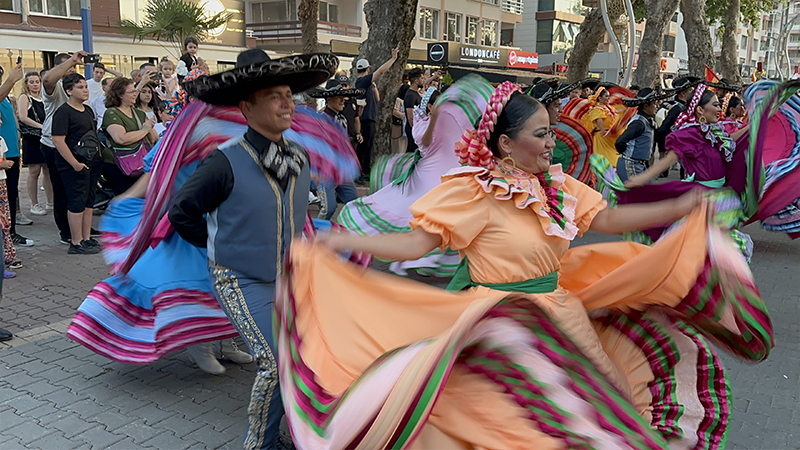 Yalova'da 36. Uluslararası halk dansları festivali