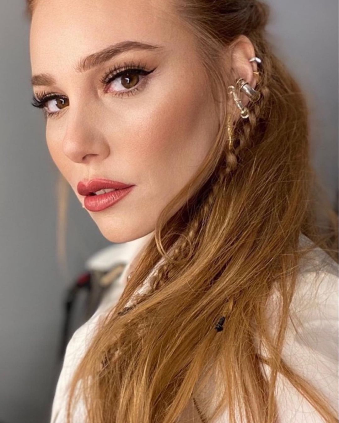 ElcinSangu (5)
