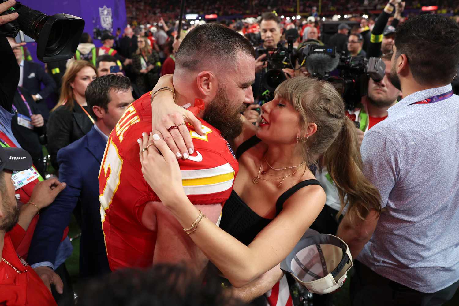 Travis Kelce Taylor Swift Super Bowl Win 021124 4 41A8E2502414490Fb4677C3B9F19092C