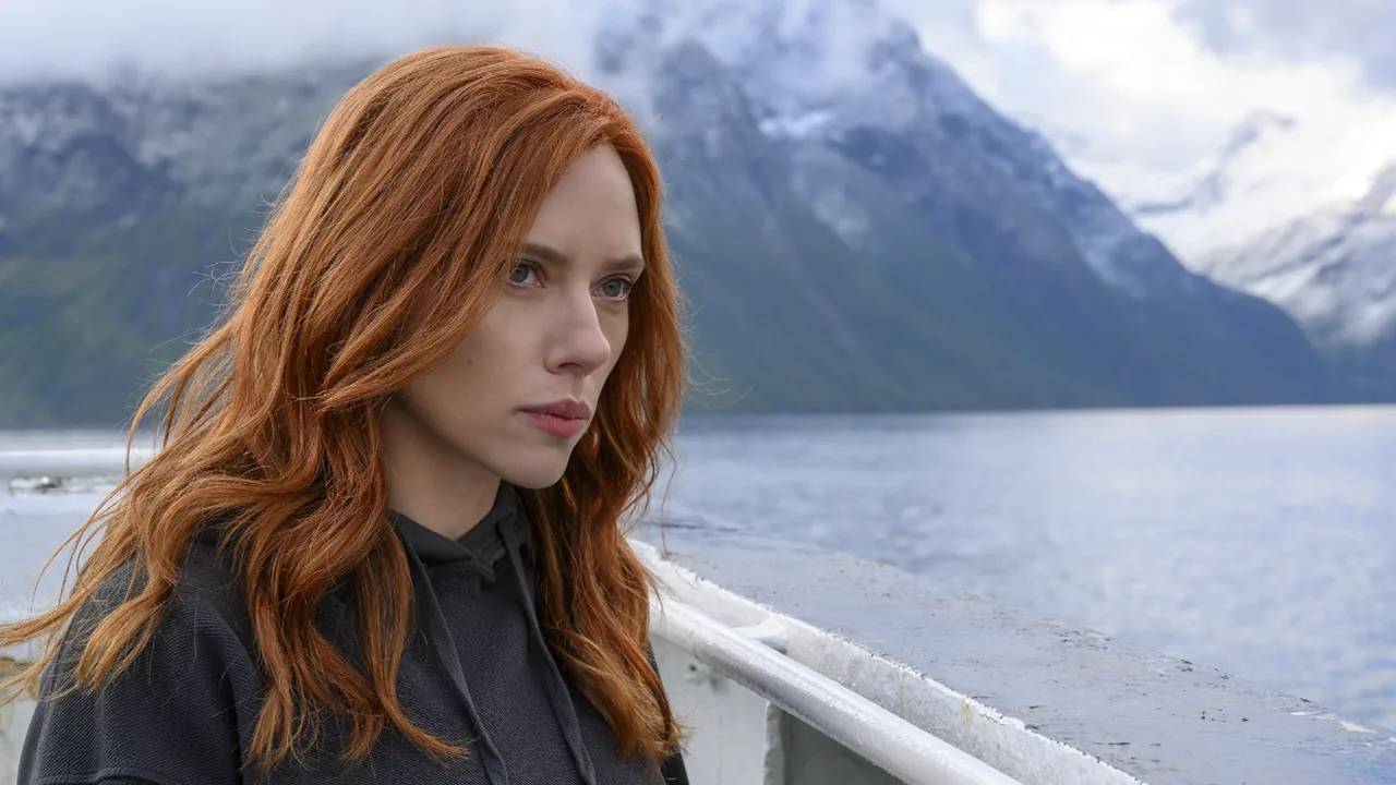 Scarlett Johansson In Talks To Star In New Jurassic World Mo Sgjx.1920