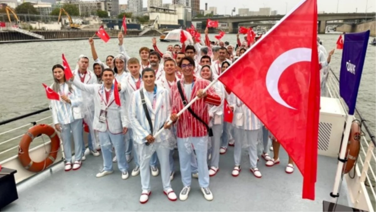 Turkiye Nin 2024 Paris Olimpiyat Kiyafetlerini 17562641 5532 Amp