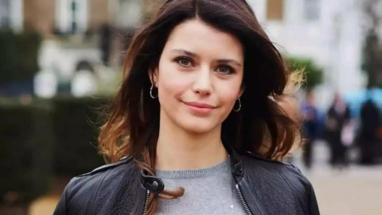 Beren Saat 3