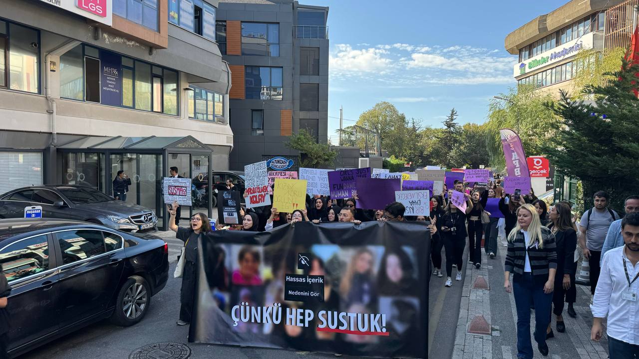 Üsküdar Üniversitesi öğrencilerinden protesto