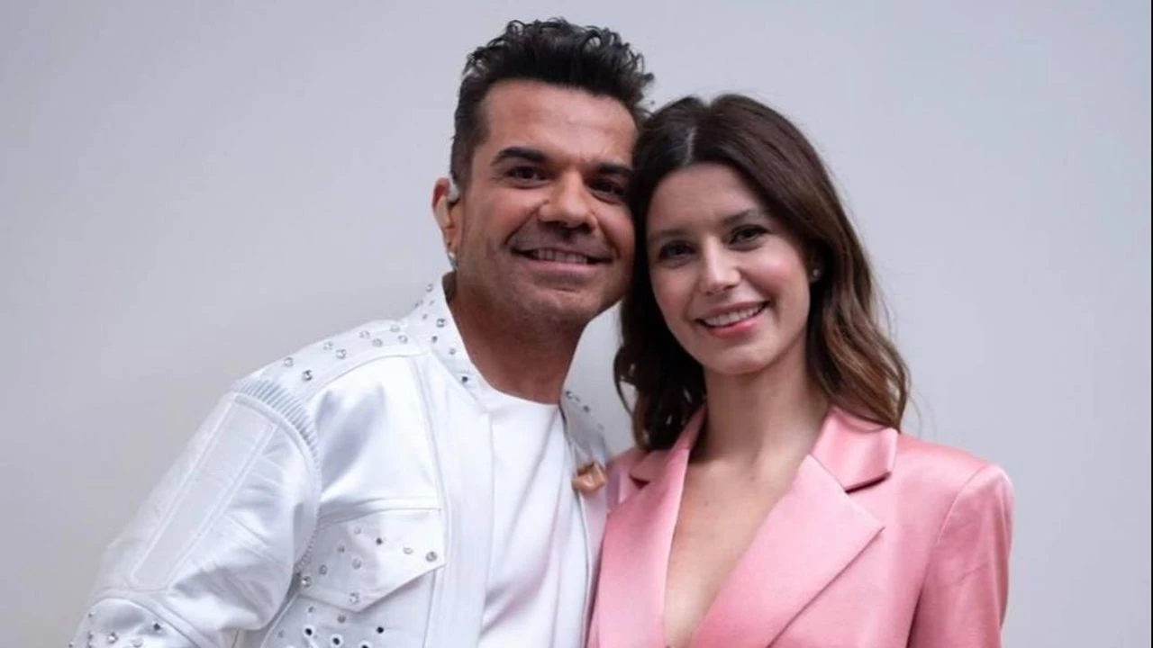 Beren Saat Ile Kenan Dogulu Nun Evi Yandi T5Ol X