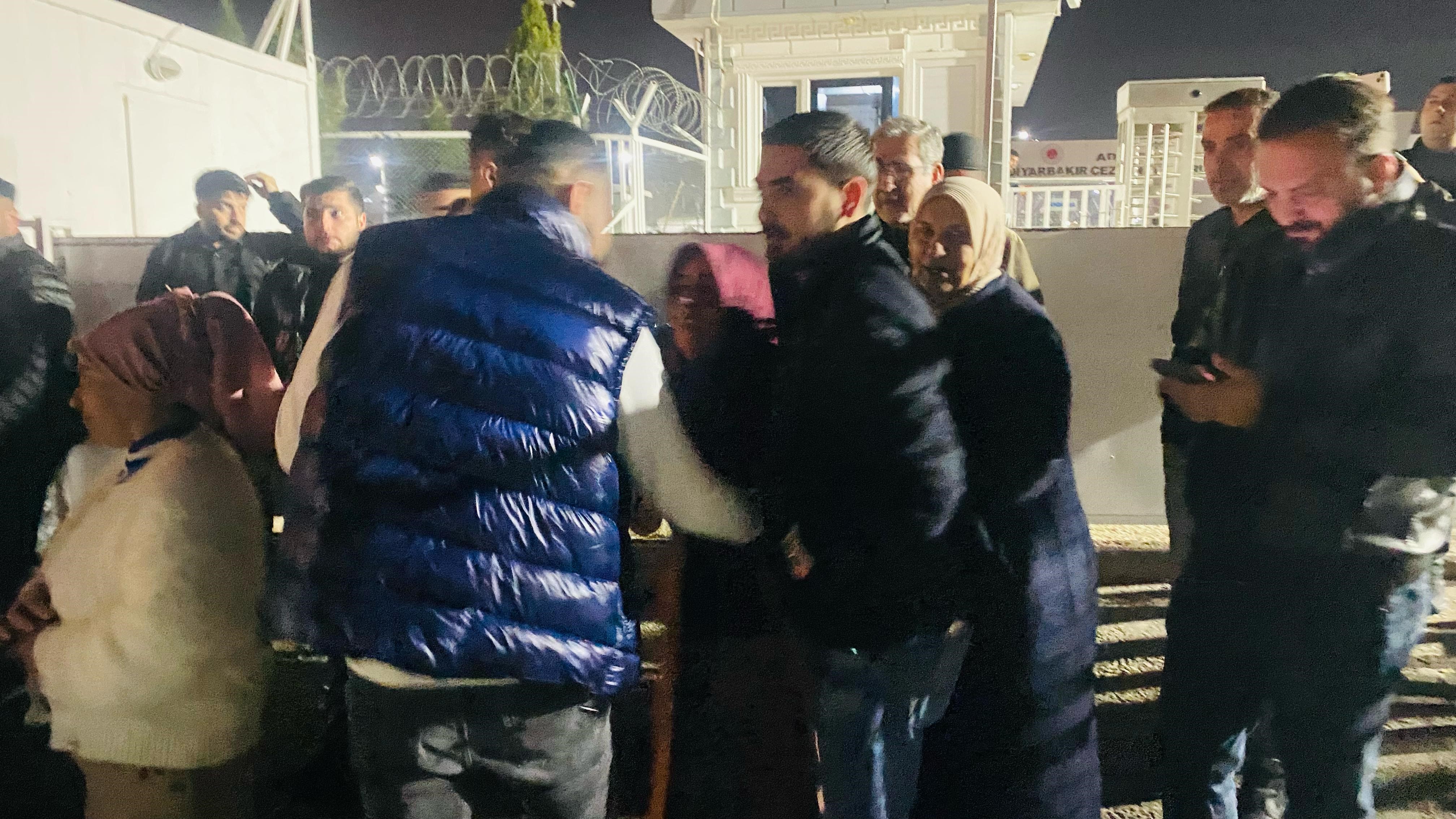 narın guran davası tahlıye