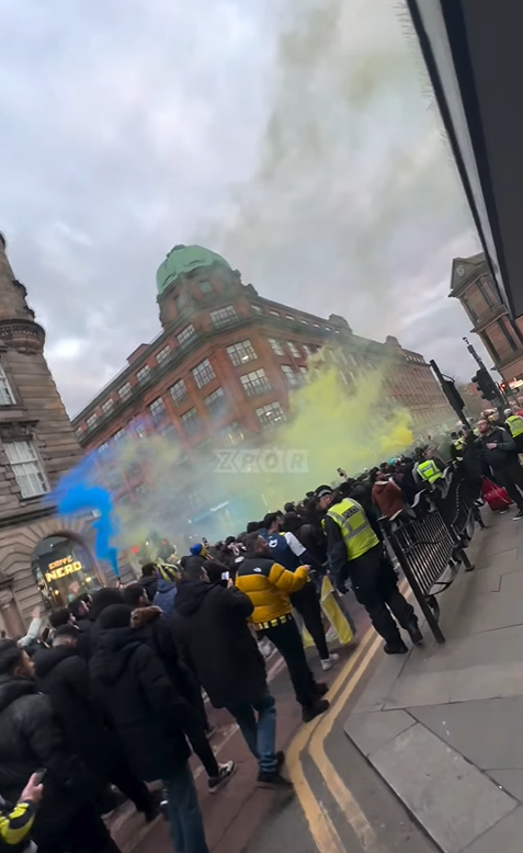 fenerbahce taraftarı glasgowda