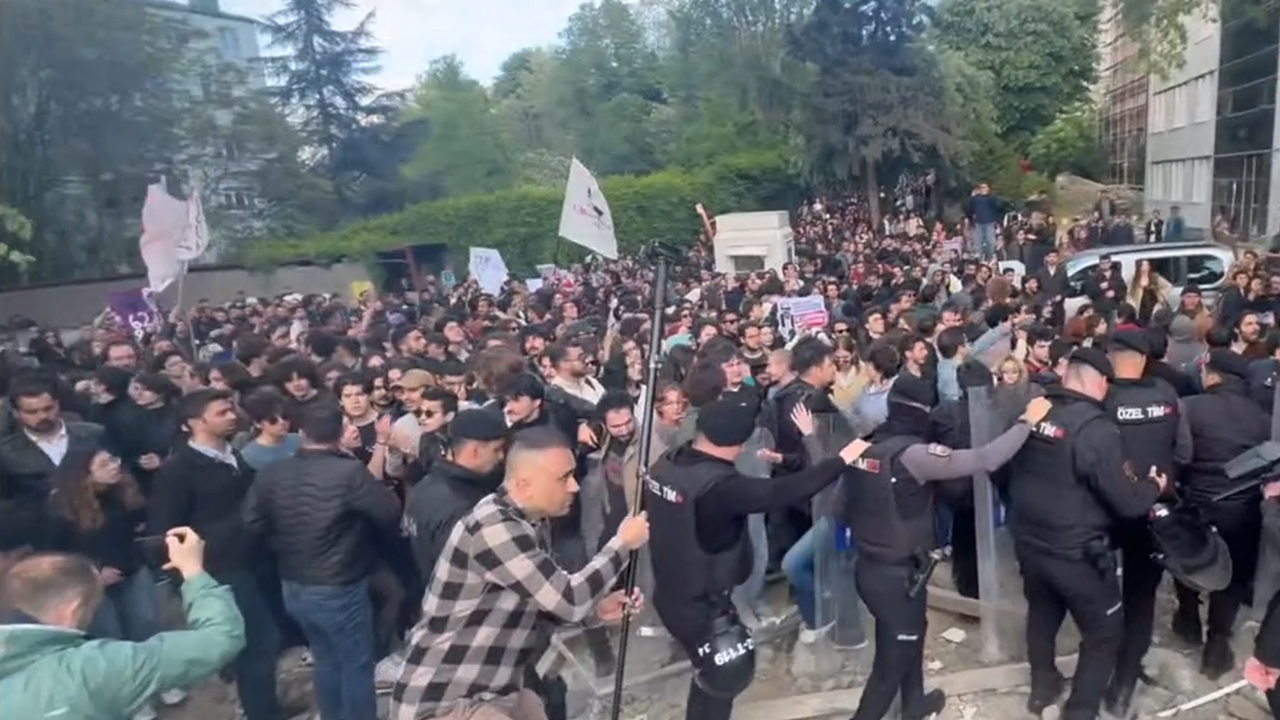 Bogazici Universitesinde Nureddin Yildiz Protestosuna Polis Mudahalesi Kija