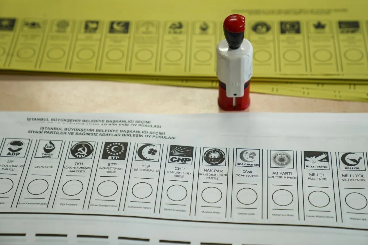 Son anket: Erdoğan iki isme karşı kaybediyor