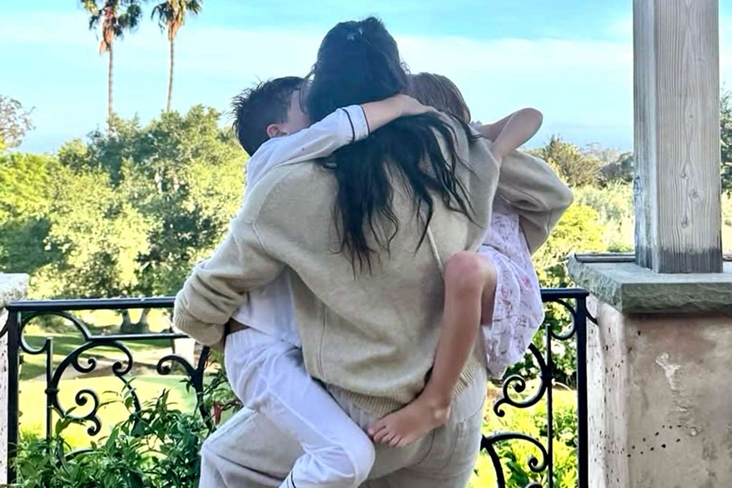 Meghan Markle Mothers Day 051125 F532A77888A14271Ba0E06E70E2F96Cd