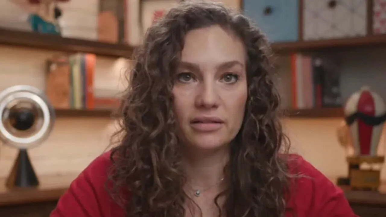 Mengü geçen sosyal medya hesabından yaptığı paylaşımda şu ifadeleri kullandı: "Edindiğim bilgiye göre savcı, Kılıçdaroğlu'na mesaj göndererek 'Gelir ifadesinde kurultayda yolsuzluk yoktur, ben böyle şeyi görmedim, şahit olmadım' derse dosyayı kapatırız demiş. Ancak Kemal Bey yine de ifade vermeye gitmemiş."