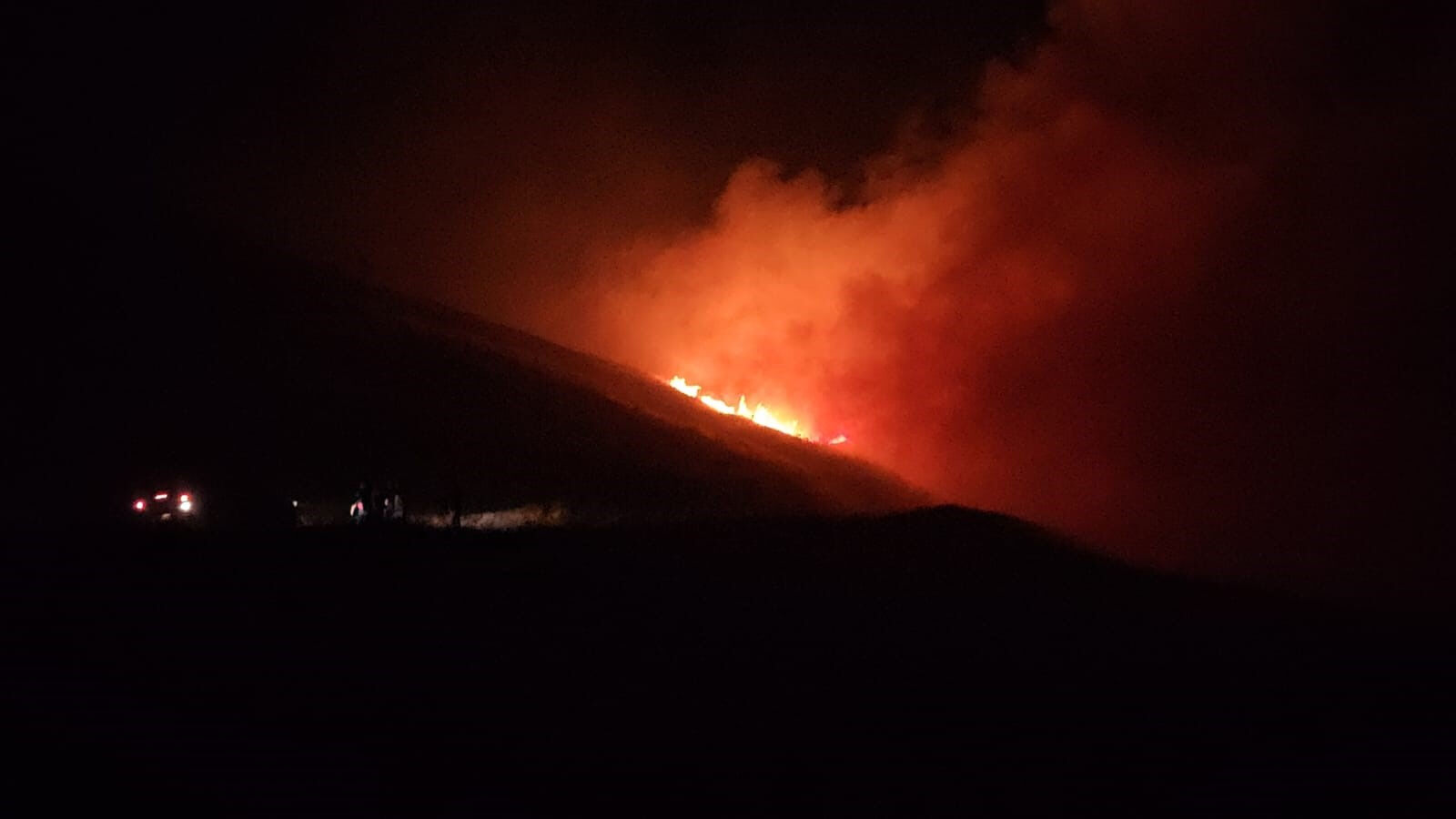 Bir Yangin Da Elazigda Madende Alevler Hizla Ilerliyor Bir Koy Bosaltildi 17513123998143 1